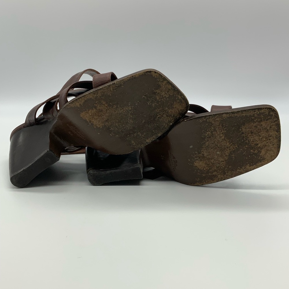 Bally Heel - Picture 5 of 5